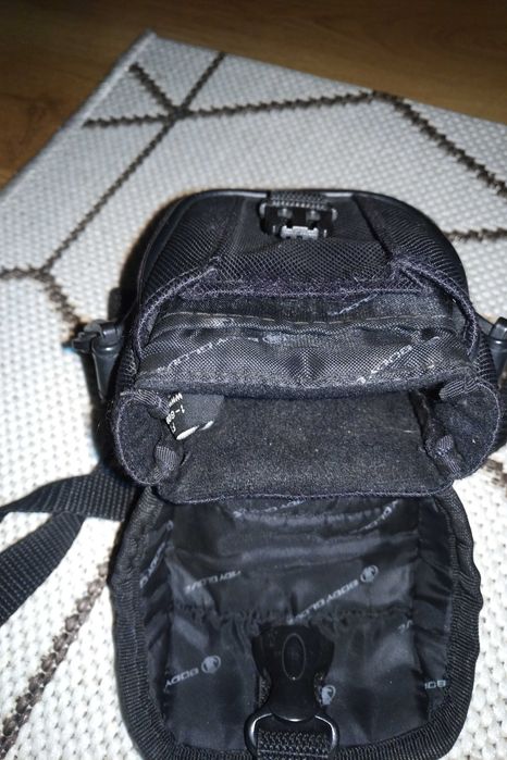 Tora etui na aparat kompaktowy