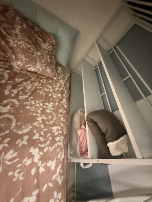 Vendo beliche com mesa e prateleiras