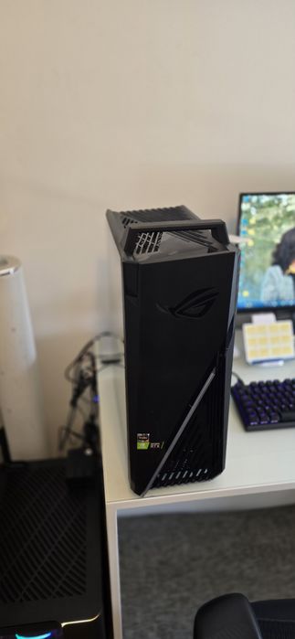 Caixa Asus ROG STRIX com Motherboard + Aircooler