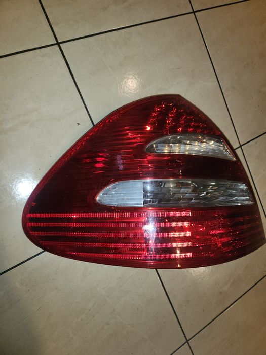 Mercedes E211 sedan lampa tyl lewa ledowa kompletna orginal