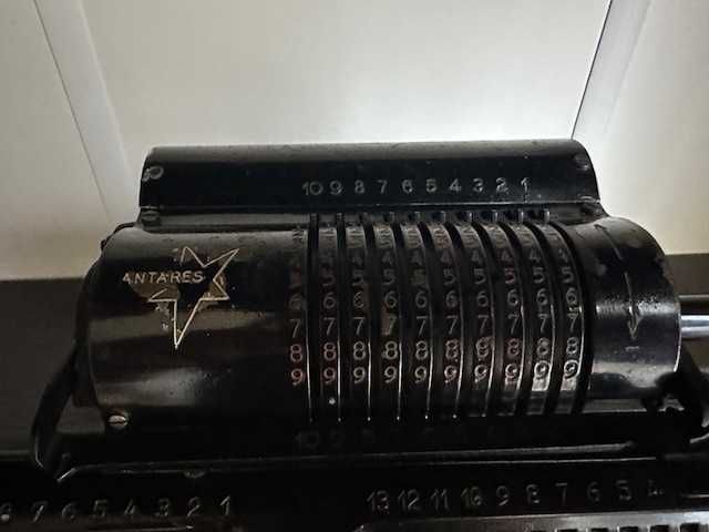 ANTARES unikalny włoski mechaniczny kalkulator z lat  1942 do 1944