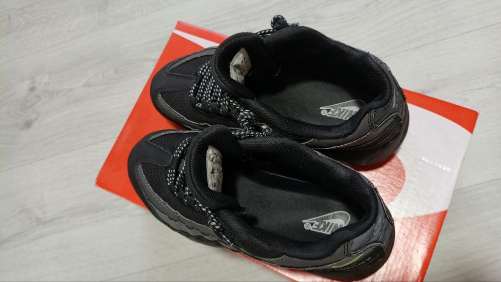 Продам Nike air max 95 38 розмір