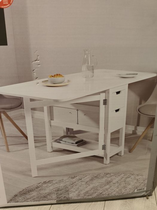 Stół rozkładany .