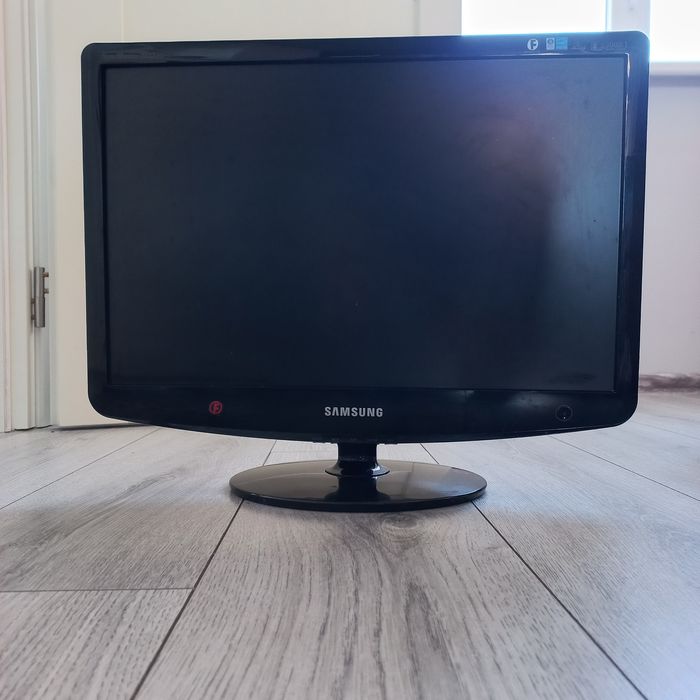 Монитор Samsung SyncMaster 2032BW