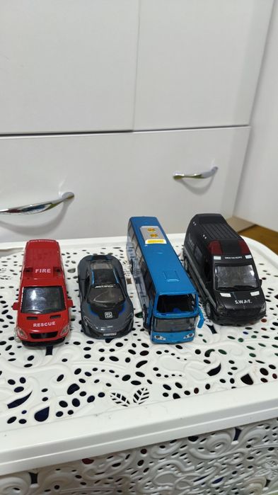 Металева моделька автомобіля машинка