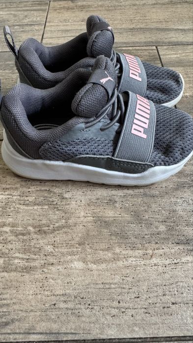 Кросівки на дівчинку puma  22 розмір