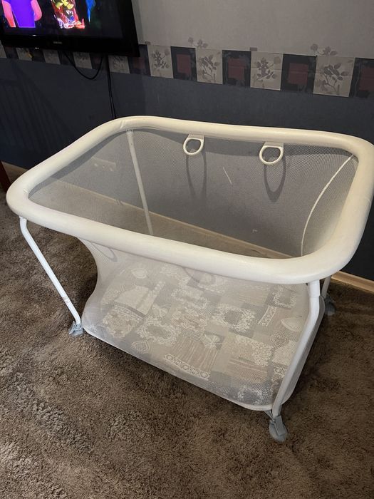 Манеж дитячий ізолятор