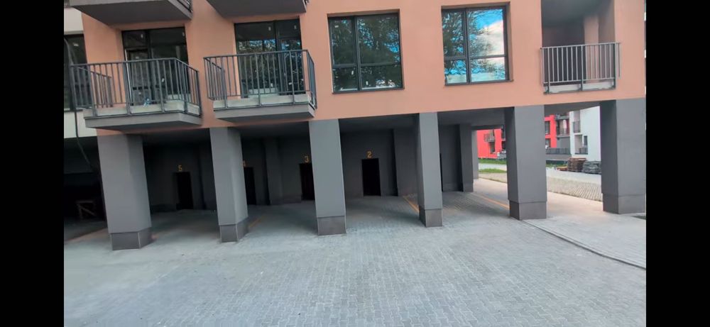 Продаж паркінгу+комора