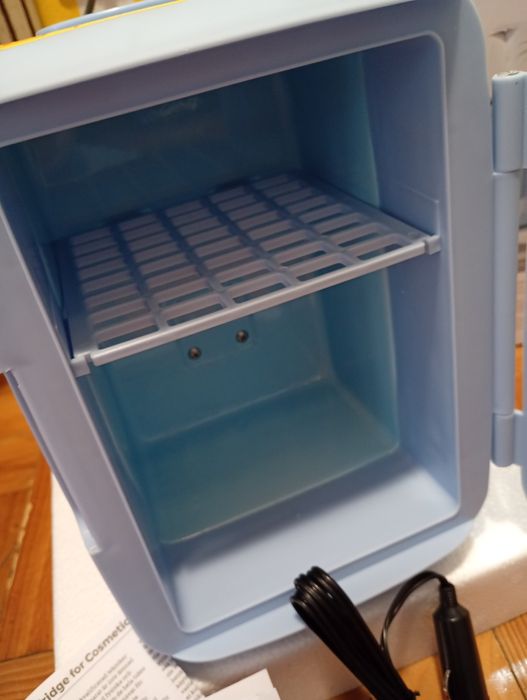 Vendido! Mini frigorífico portátil auto (faz quente e frio)