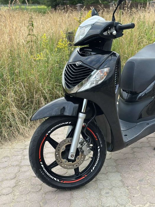 Скутер Honda sh 150