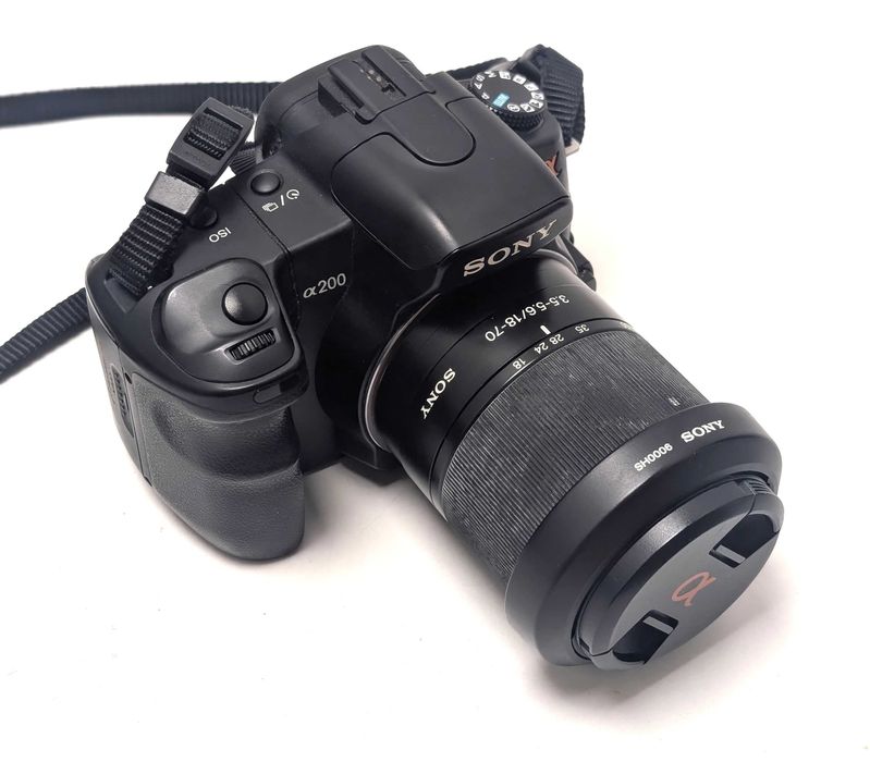 Aparat Sony Alpha DSLR-A200 + Obiektyw