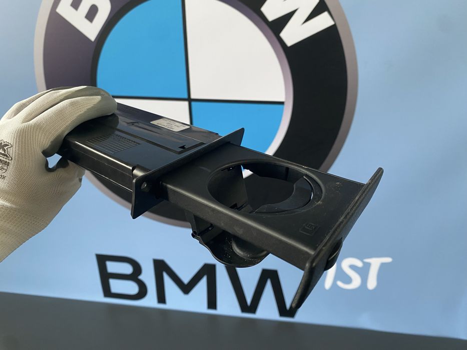 Підстаканники BMW E60 E61 Подстаканник БМВ Е60 Е61 Оригінал