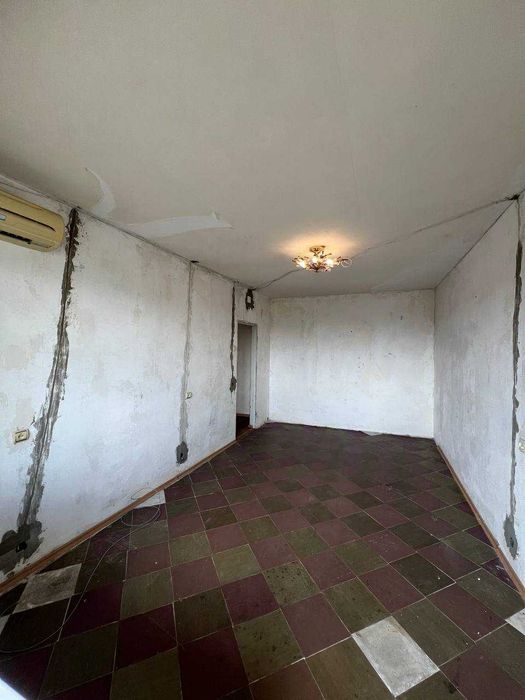 Продаж 2 кімн м-н. Сонячний 55, мпо, мпт, електрика, балкон.