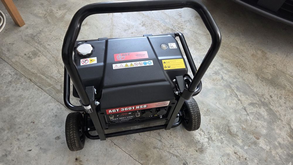 Продам бензиновий генератор
