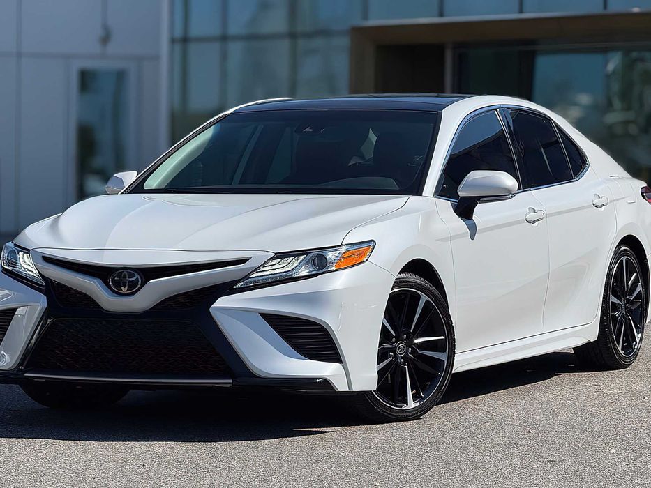 Toyota Camry      2020