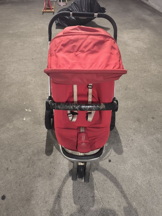 Carrinho de bebê,ovo e cadeira balanço