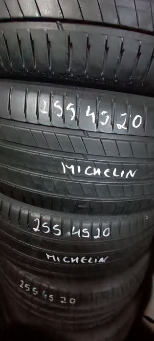 Pneus  255/45/20