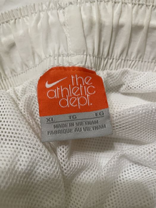 Білі шорти Nike