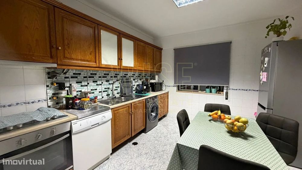 Apartamento T3 com  Garagem e Arrumo no Centro da Lousã — Lousã E Vilarinho, Coimbra