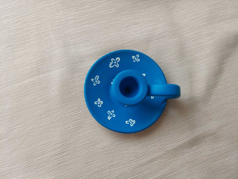 Castiçal de barro azul