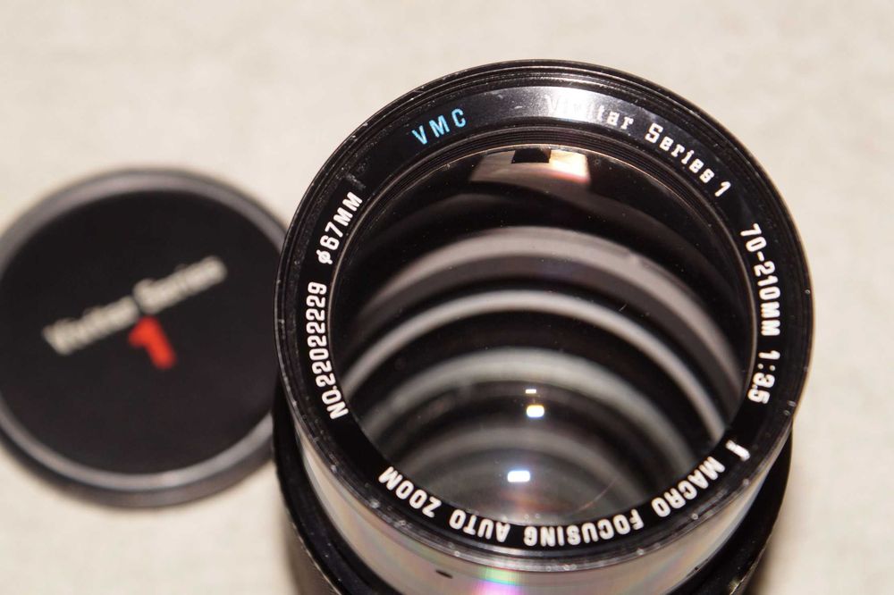Vivitar 70-210 f/3.5 - Minolta MD