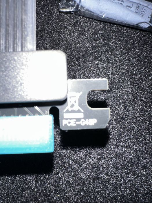 Райзер для відеокарти Ezdiy Fab Підтримує РСІЕ 4.0/3.0/2.0/1.0