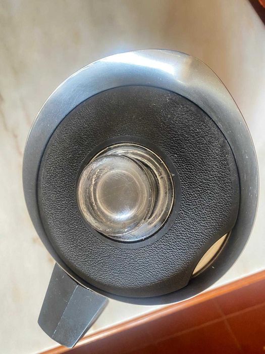 Cafeteira vintage Corning Ware com o padrão "Floral Bouquet". 1970