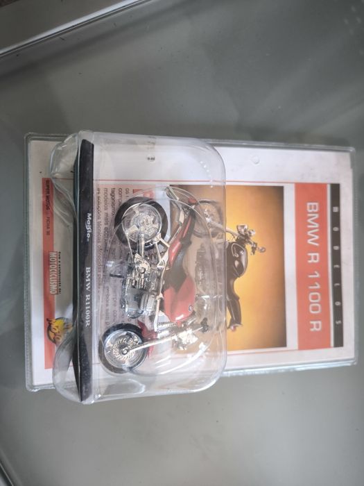 Miniatura BMW R 1100 R - Maisto (Escala 1:18)