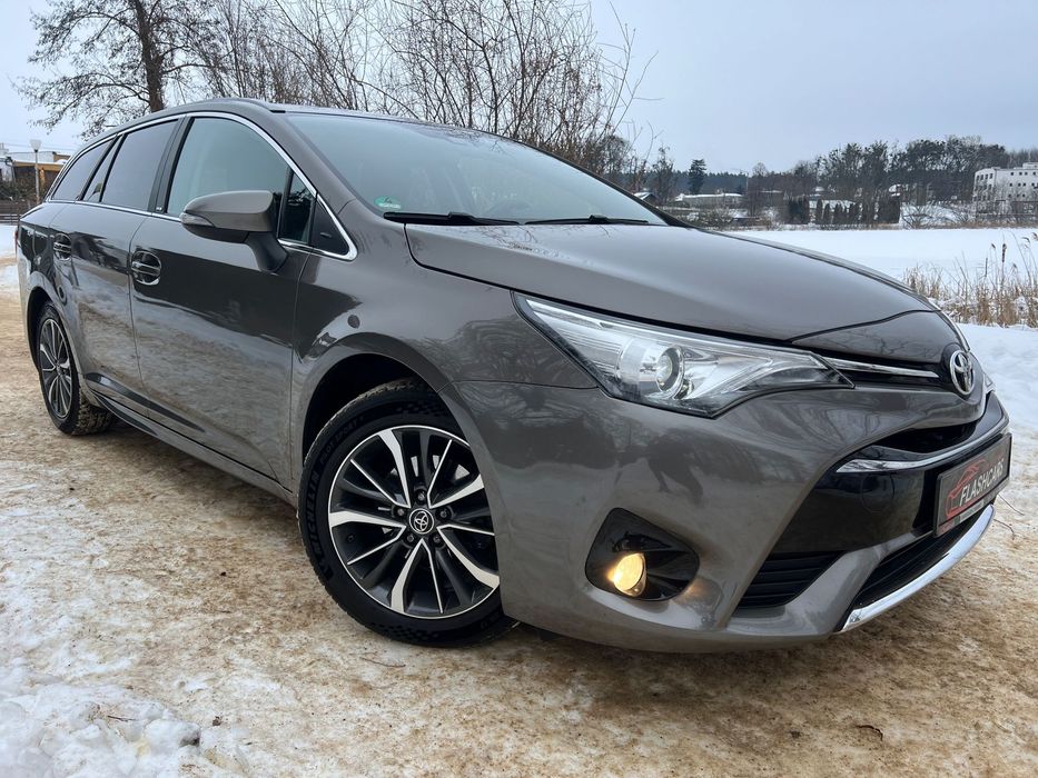 Toyota Avensis Biled  * Kamera * NAVI * LIFT * Full ASO * Piękna