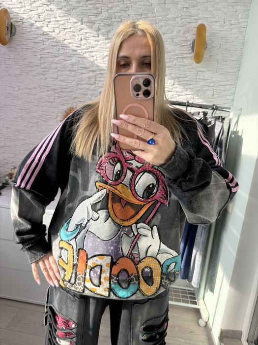 Жіночий світшот варенка дейзи дак. Світшот жіночий оверсайз