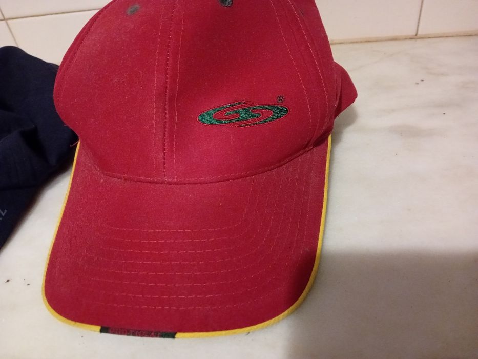 Conjunto de 2 Bonés