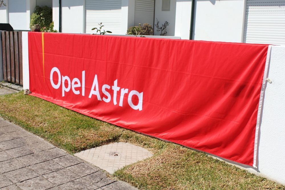 Bandeira Opel Astra
