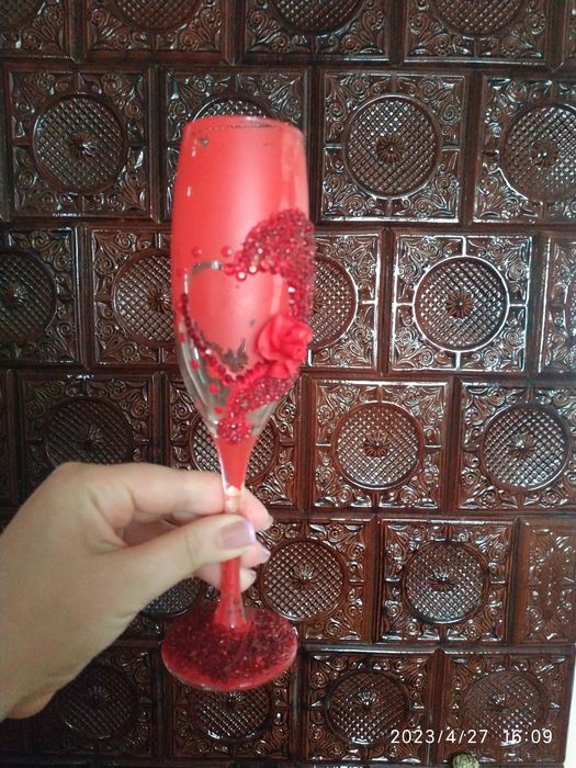 Бокал прикрашений весільний