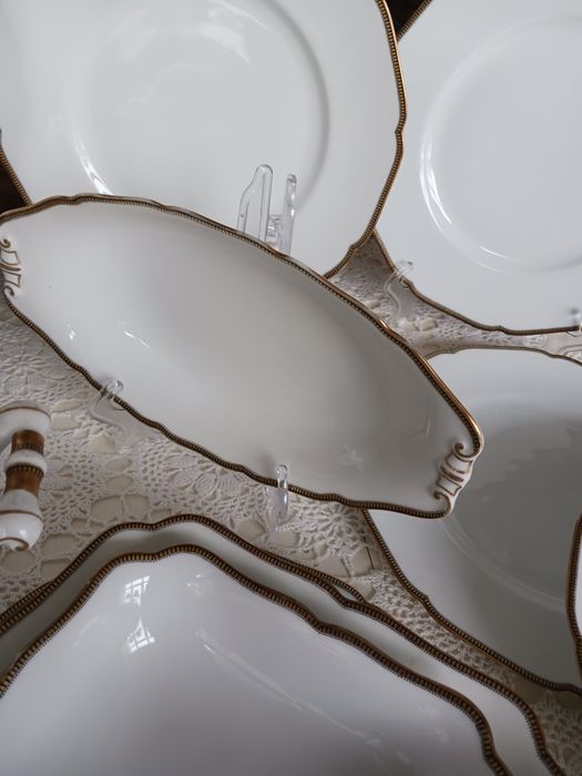 Hutschenreuther 12 osób serwis obiadowy porcelana biala