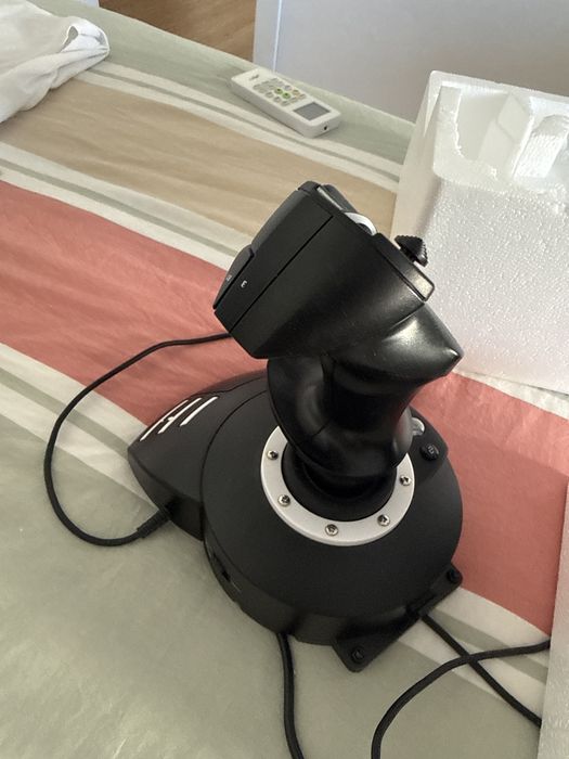 Thrustmaster T.Flight Hotas One – Xbox e PC | Como Novo