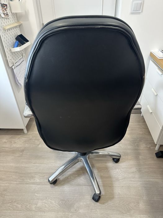 Cadeira de executivo escritorio pele preta