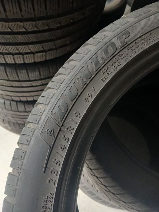 4 pneus 235 45 r19 Dunlop