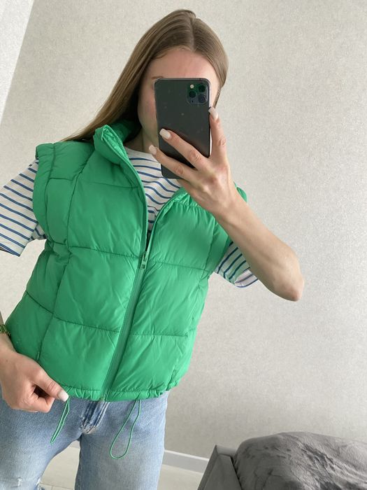 Жилетка reserved безрукавка пуховик зелена пуховик куртка