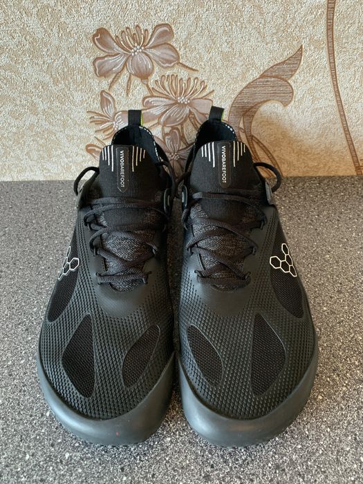 Кросівки для тренувань Vivobarefoot Motus Strength.