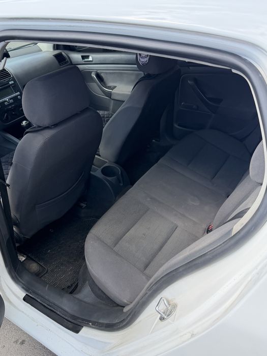 Volkswagen Golf 5 Дизель 2л