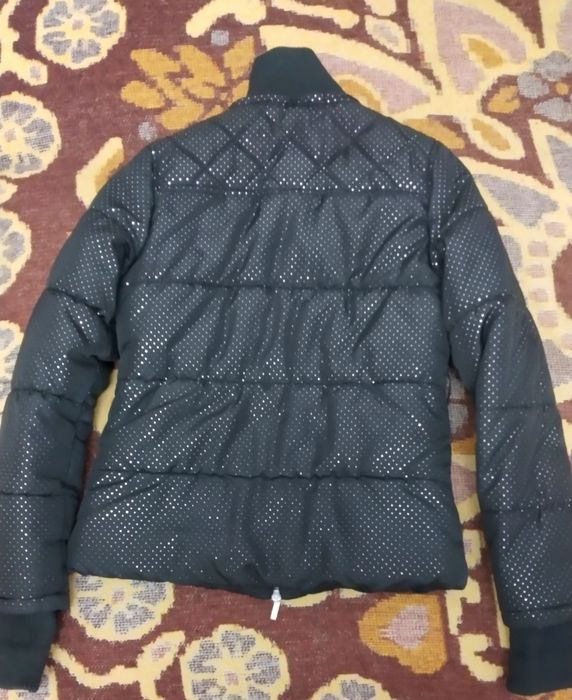 Продам курту демисизонную