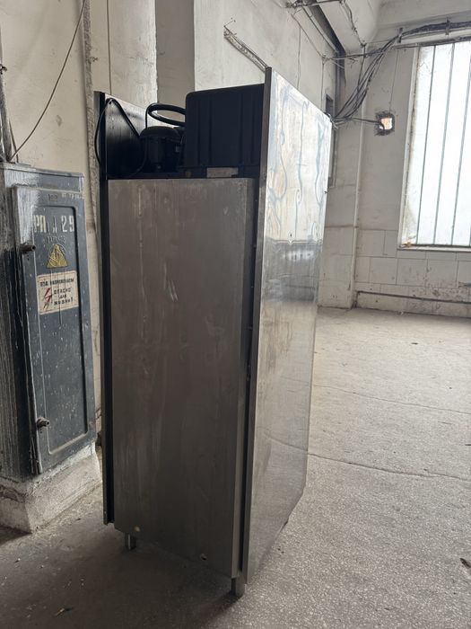 Професійний холодильник шафа 670 л Alpeninox Італія