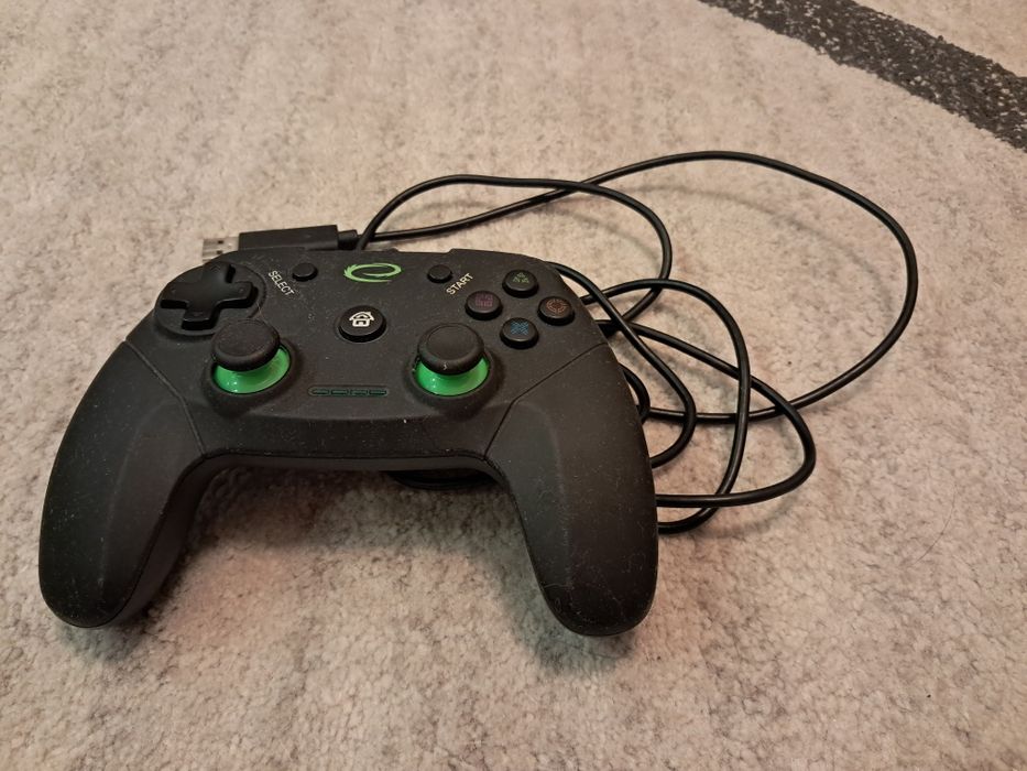 Przewodowy gamepad do PC lub PS3 - ESPERANZA Vanquisher