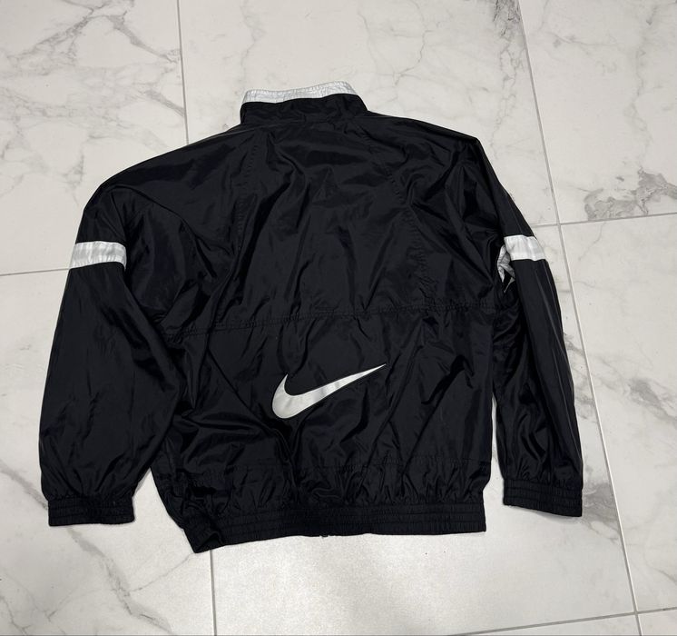 Спортивна куртка  Nike