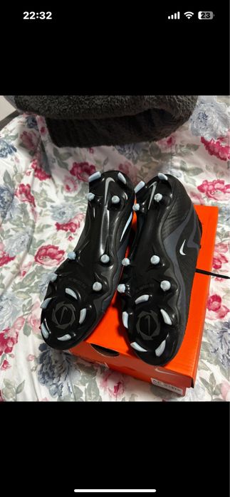 Chuteiras Nike Phantom Academy DF FG