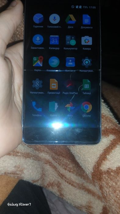 Продам телефон ванплюс