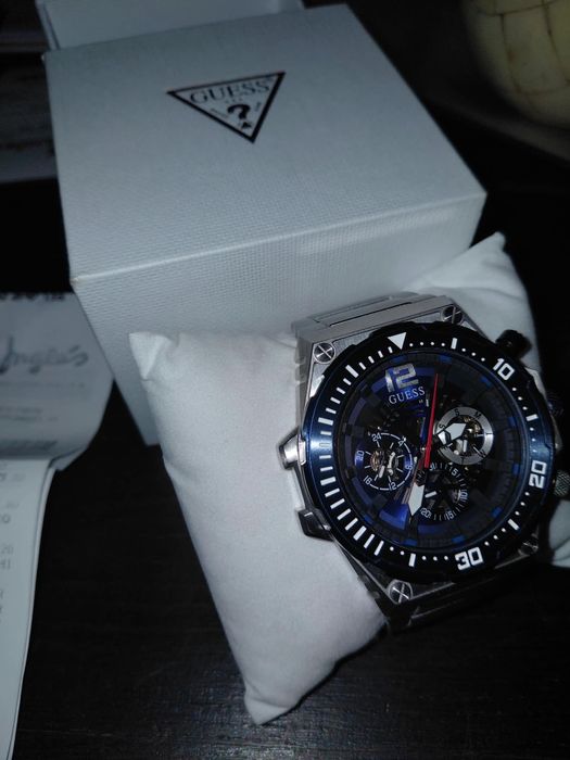 Relógio Guess em aço