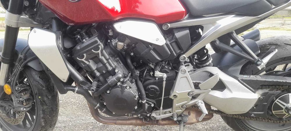 Honda CB 1000R Pequena Queda a Circular