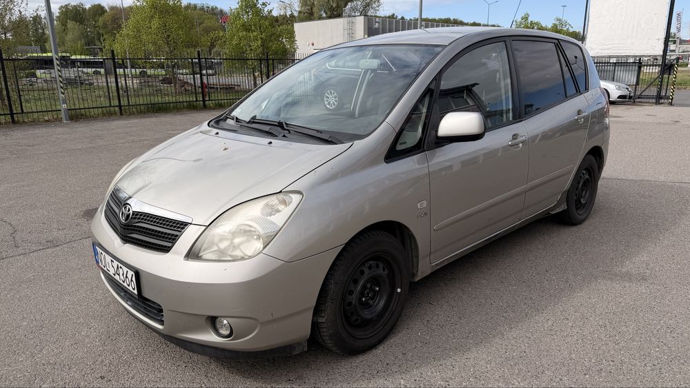 Toyota corolla verso 2.0D 90km klima doinwestowany