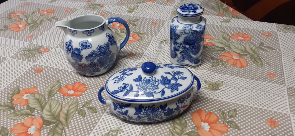 Vendo louça de muito boa qualidade.